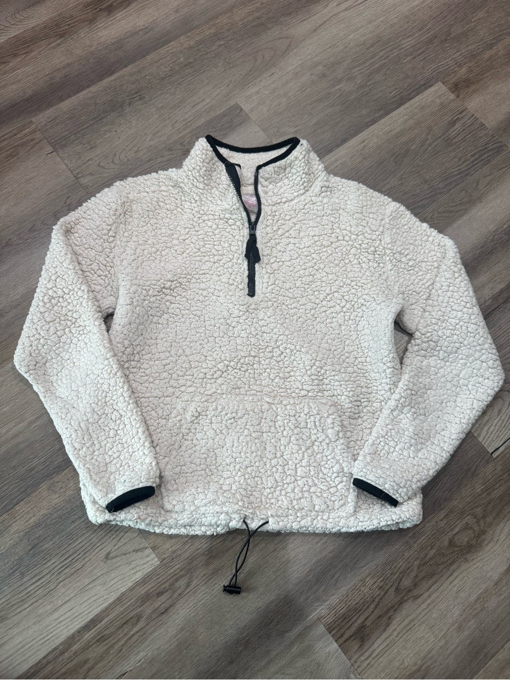 Comfy Sherpa pull over with pocket